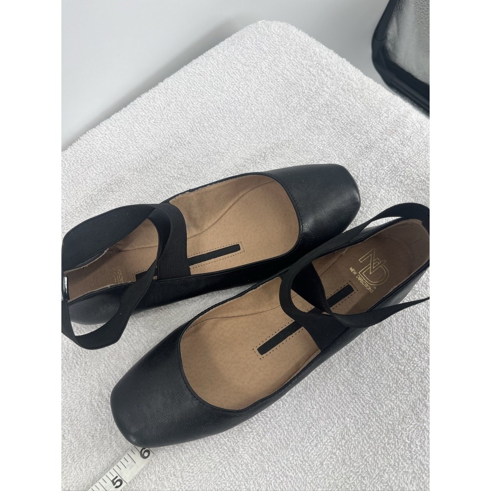 New Directions Women's Black Ballet Flats Elastic Strap Shoes Sz 7.5